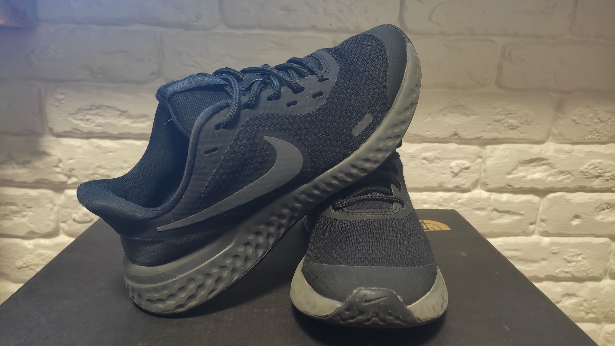 Кроссовки Nike 35,5 размер 22,5 см