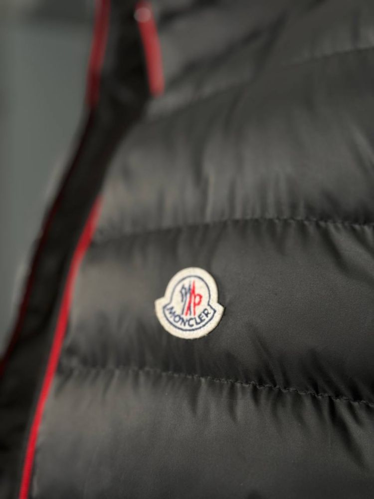Чоловіча жилетка moncler жилет монклер розмір м