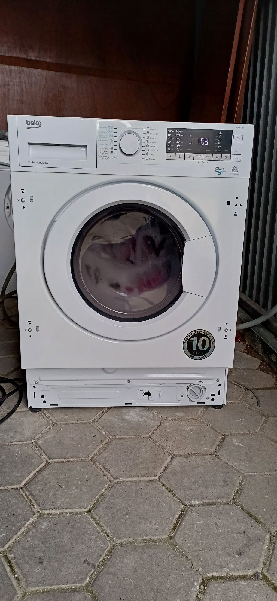 Maquina lavar e secar roupa Beko como nova,
