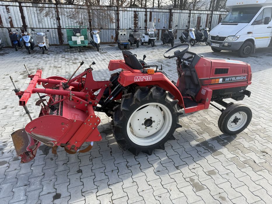 Японський трактор Mitsubishi MT18