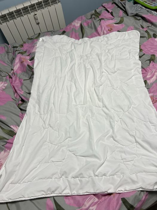 Komplet kołderka poduszka dla niemowlaka do łóżeczka plus pościel