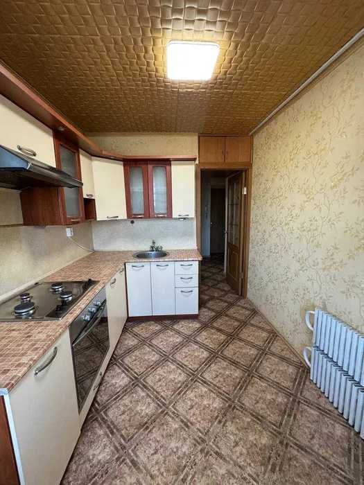 Продам 2-кімнатну квартиру на Тополі-2, вул. Тополина, 19