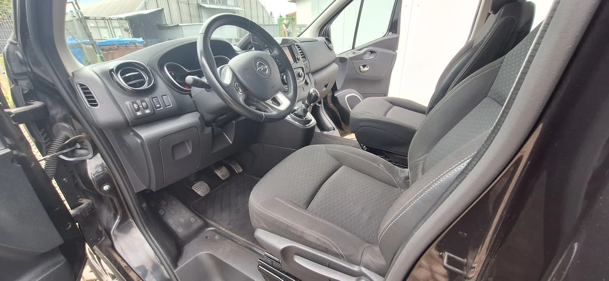 Opel Vivaro W najlepszej wersji, z polskiego salonu prywatny zadbany VIVARO TOURER