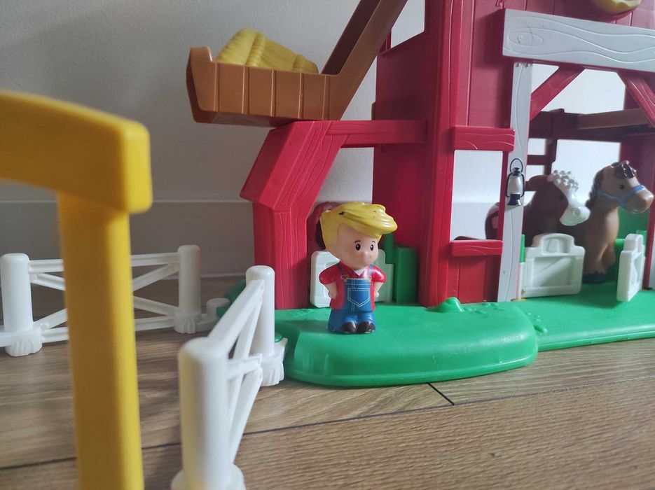 Fisher-Price Little People Wesoła Farma + Zagroda Dla Świnek