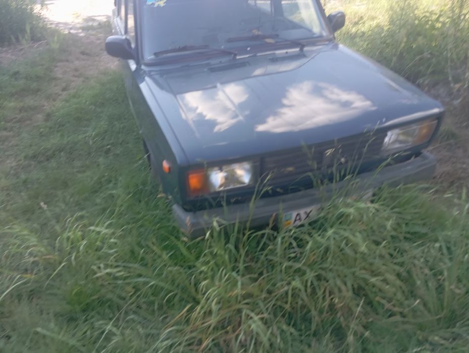 Автомобіль ВАЗ 2104