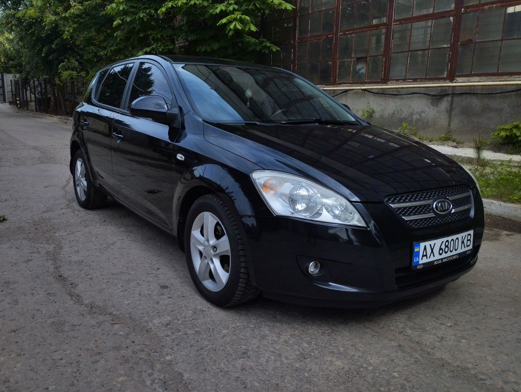 Продам Kia Ceed 2008