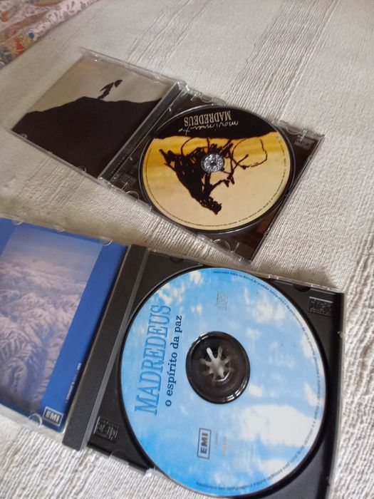 Dois cds de Madredeus em perfeito estado