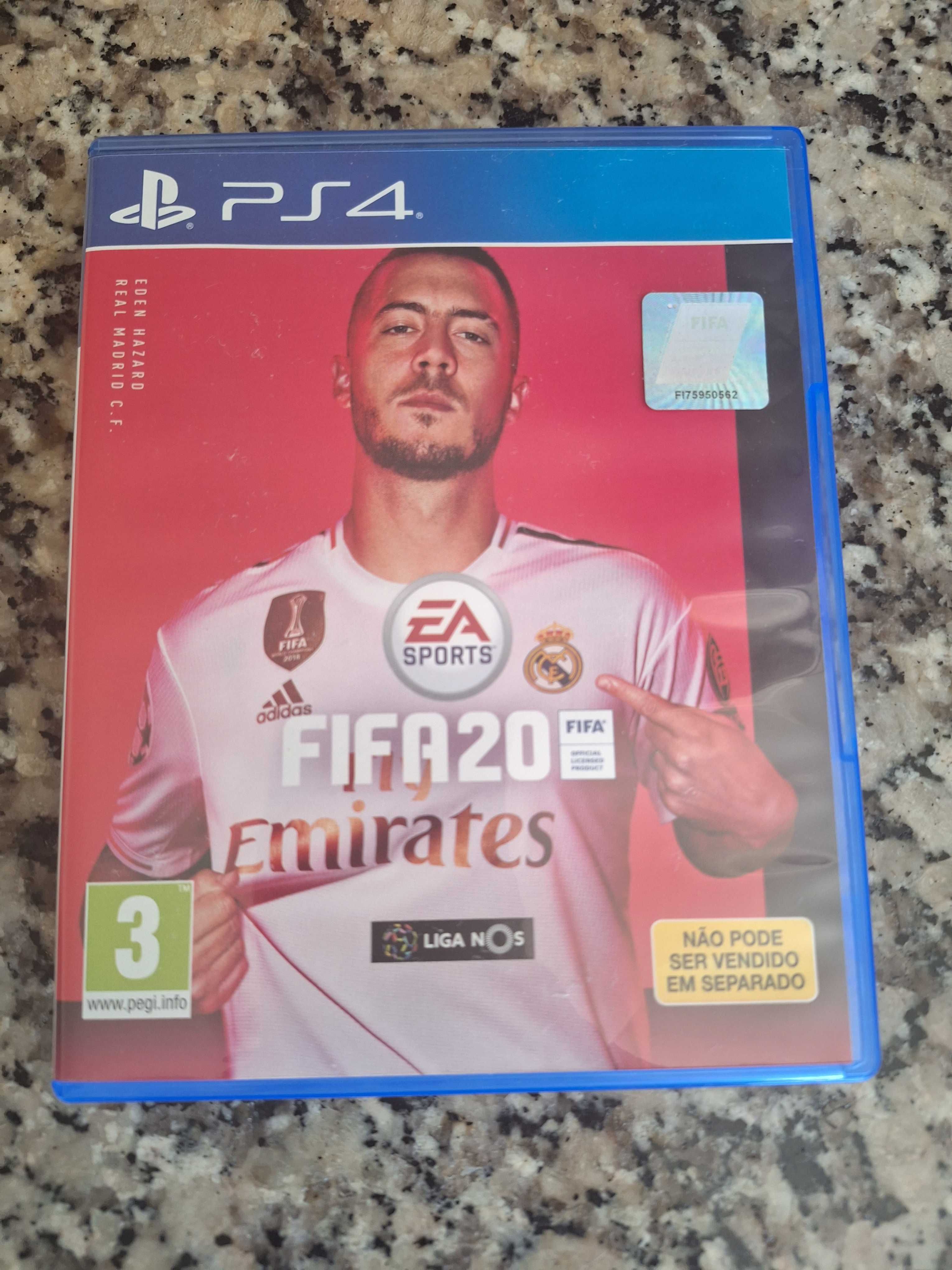 Consola Playstation 4 de 1 TB, usada mas como nova
