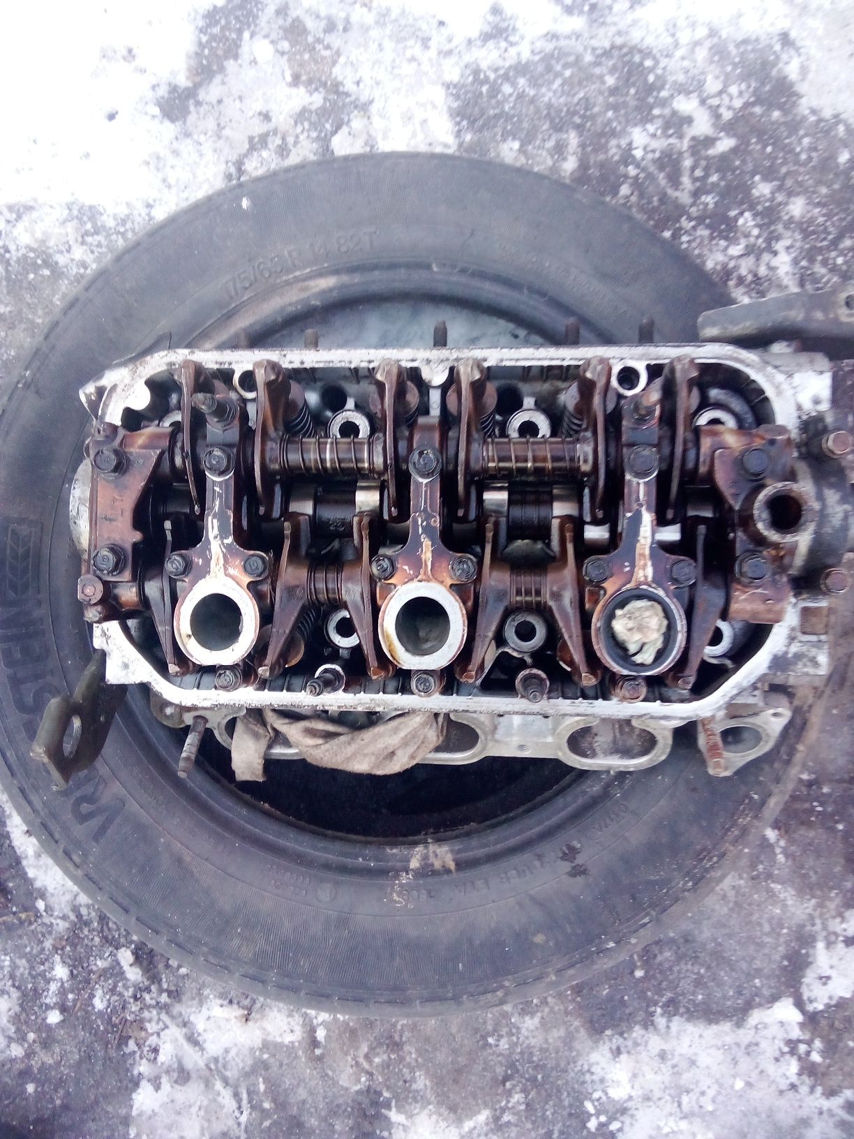 Головка блока цилиндров мотора Хонда легенд 3.5