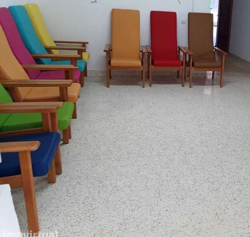 Vende-se cadeirões de varias cores