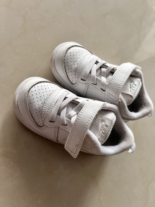Продам дитячі кросівки NIKE