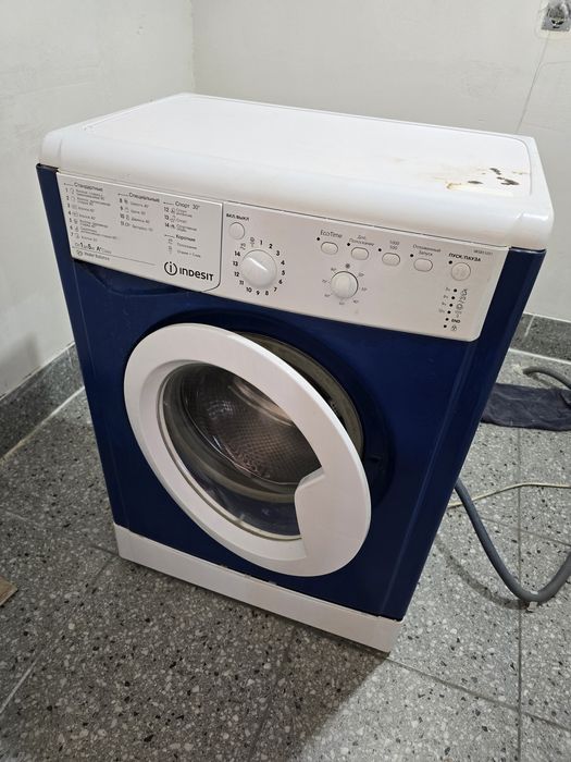 Пральна машина Indesit