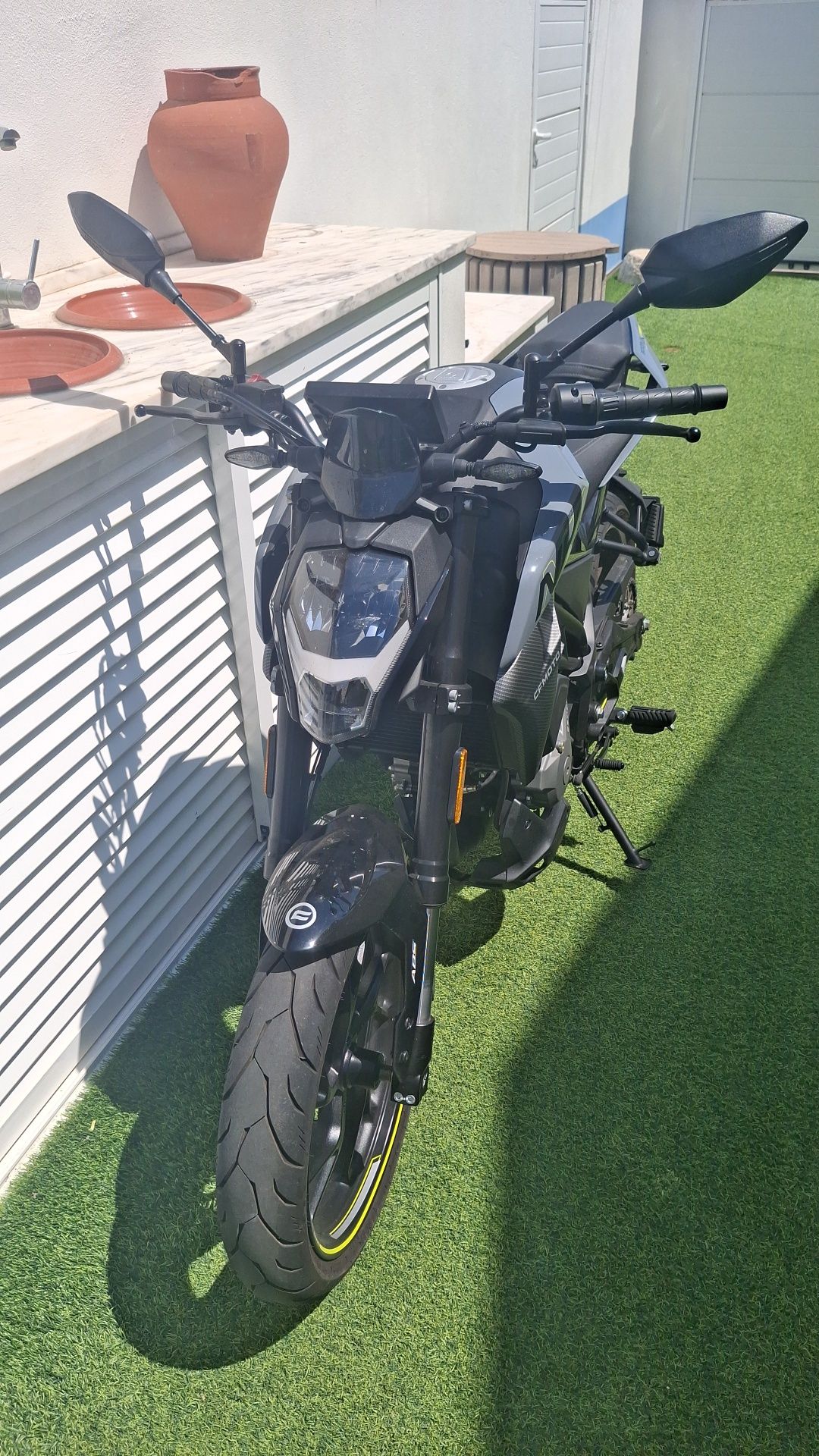 Moto Cf 300nk 850km com 3 meses