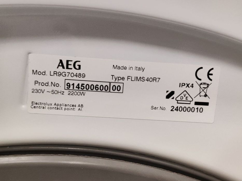 Пральна машина AEG™ EXCLUSIVE 9000 Series з парою. Made in Italy.