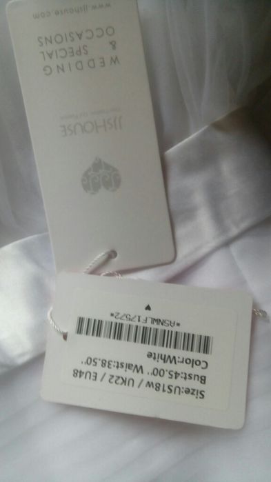 Свадебное платье БЕЛОГО цвета Размер (48-50)