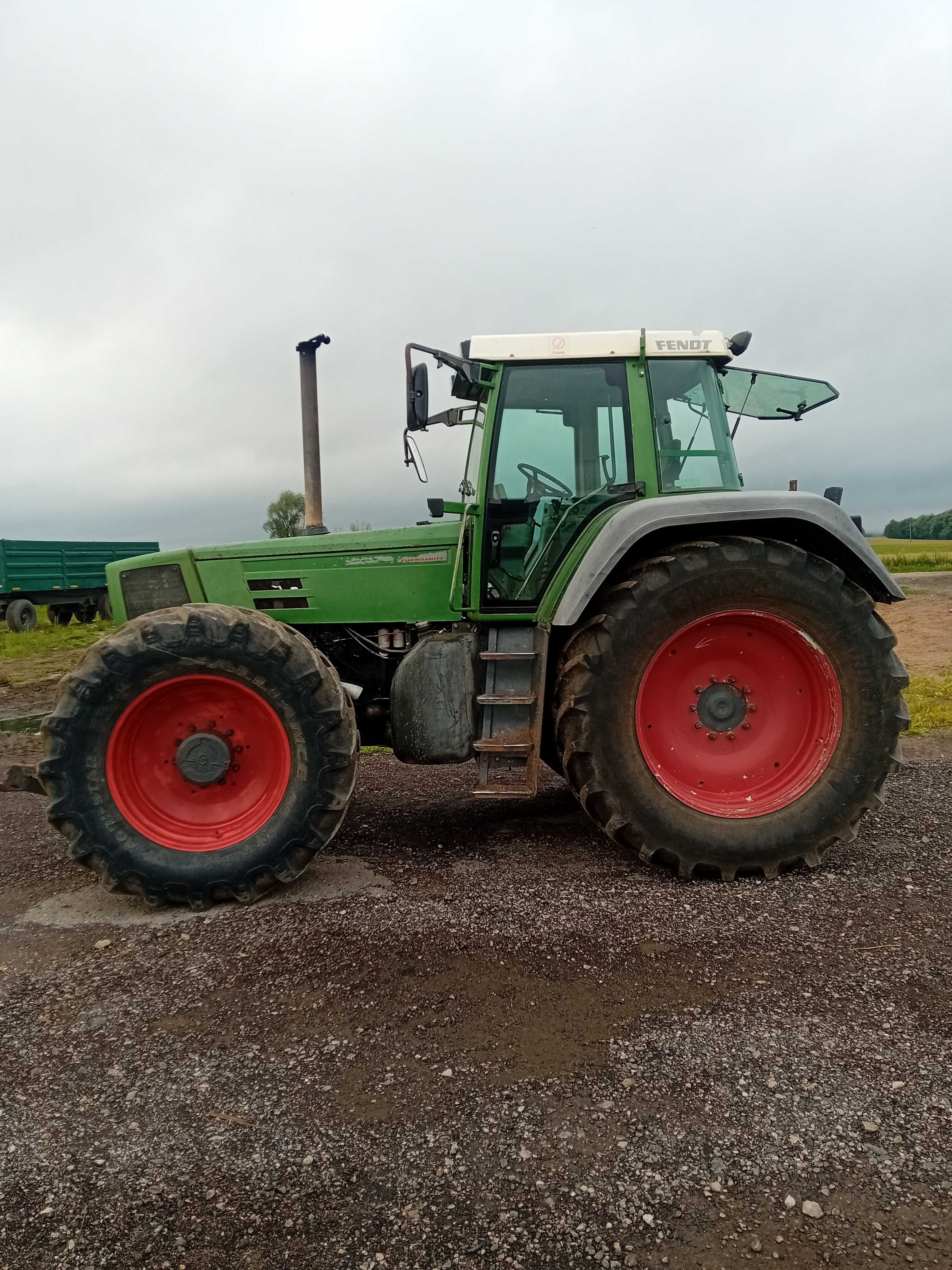 Fendt 824 Favorit pneumatyka tuz wom opony 70 %sprzedaż prywatnaBrutto