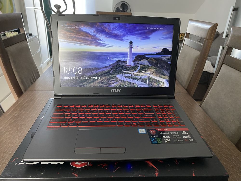 Laptom MSI GV62 7RC