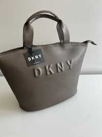 Nowa z metką torebka do ręki - kuferek DKNY kolor khaki ciemna zieleń