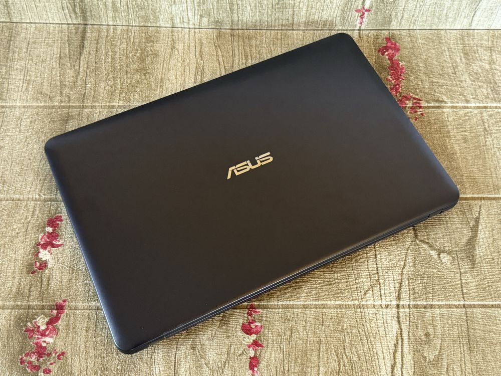 Ноутбук Asus X543UB-DM1296T i3 256 Gb Geforce MX110 состояние нового