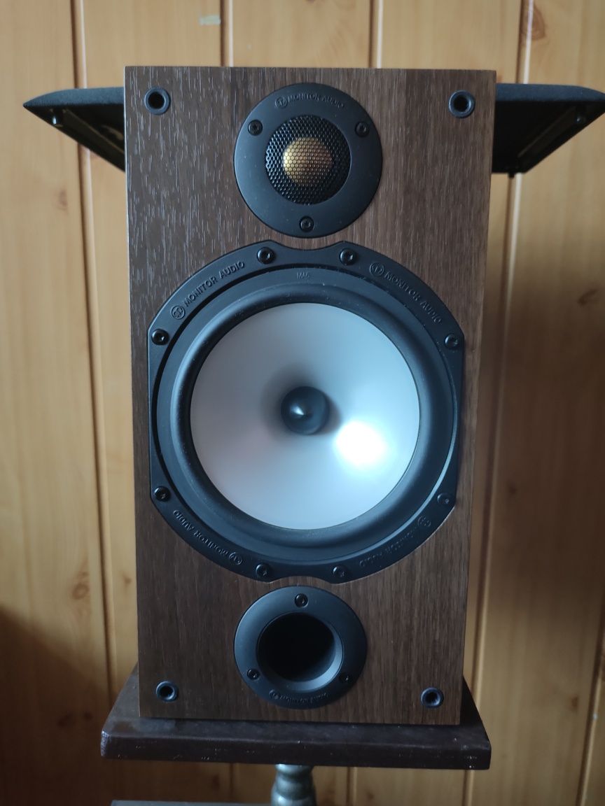 Hi-fi система. Bi-amping ( Denon, Monitor audio)