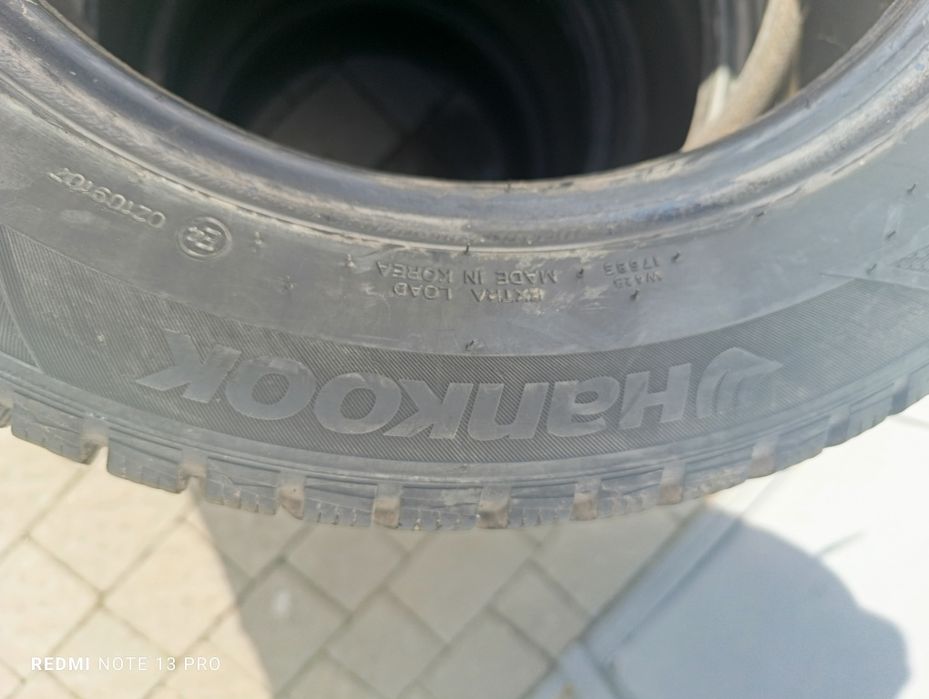 Шини зимові 215/55 R16