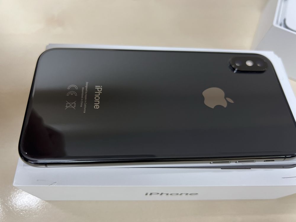 Iphone XS  64 Gb