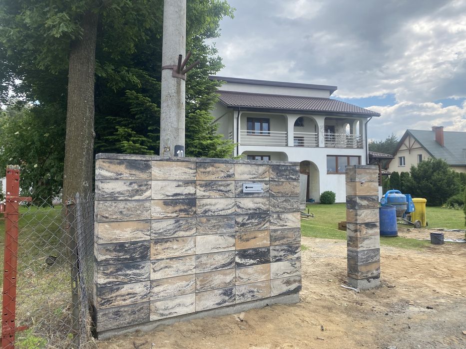 Budowa ogrodzeń z jońca, klinkier