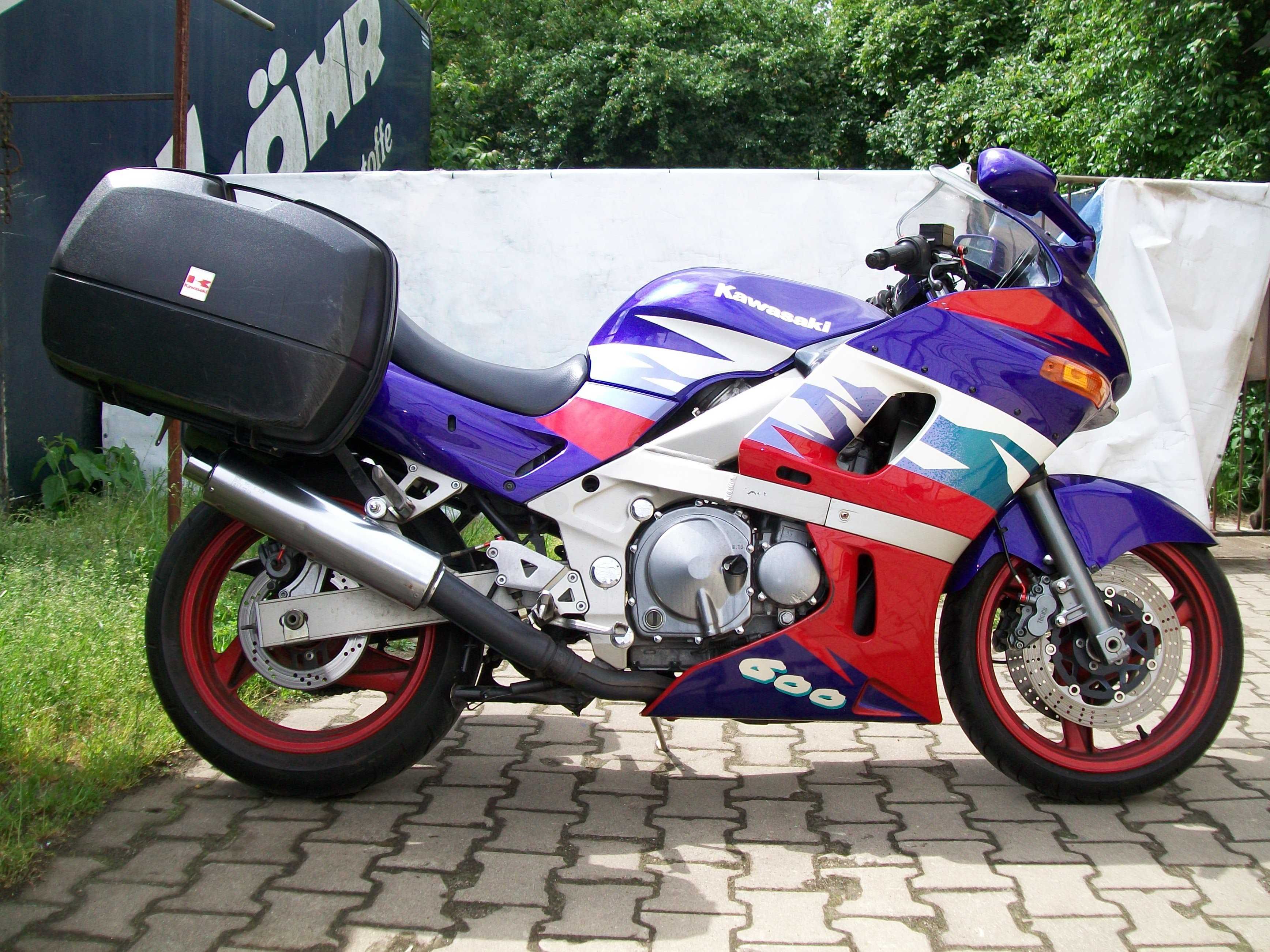 Kawasaki ZX 600E