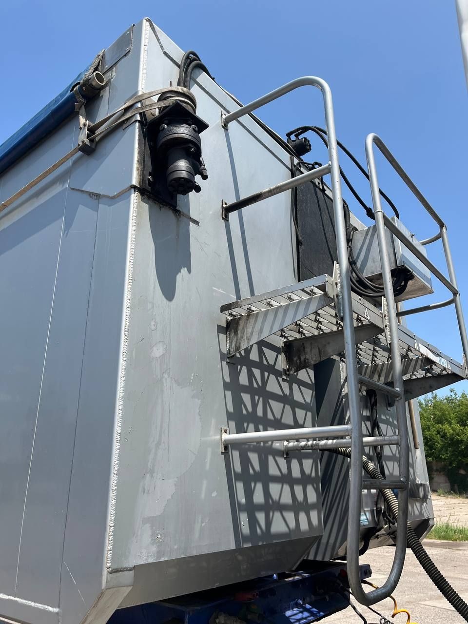 Напівпричіп самоскид Fruehauf LTD