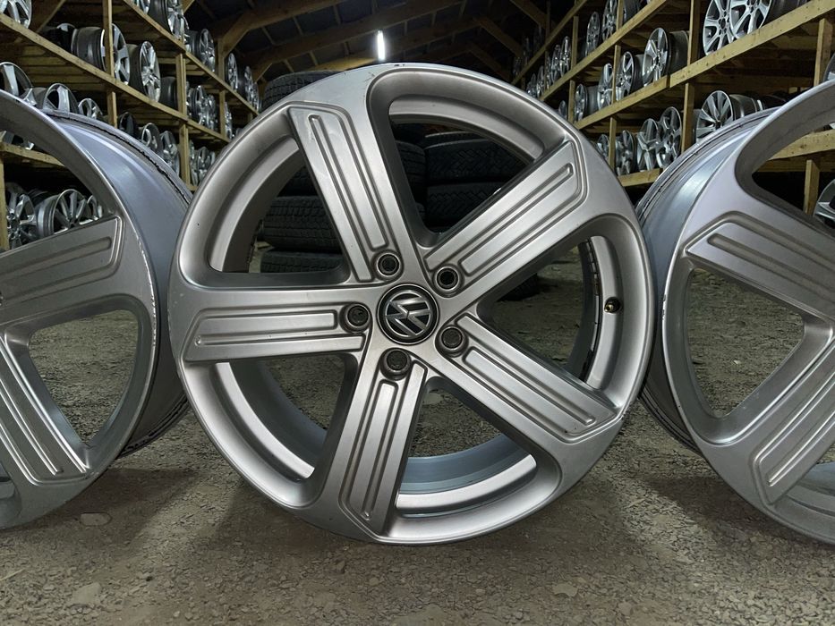Диски Volkswagen Golf GTR 5/112 R18 7.5J ET49 ориг. комплект