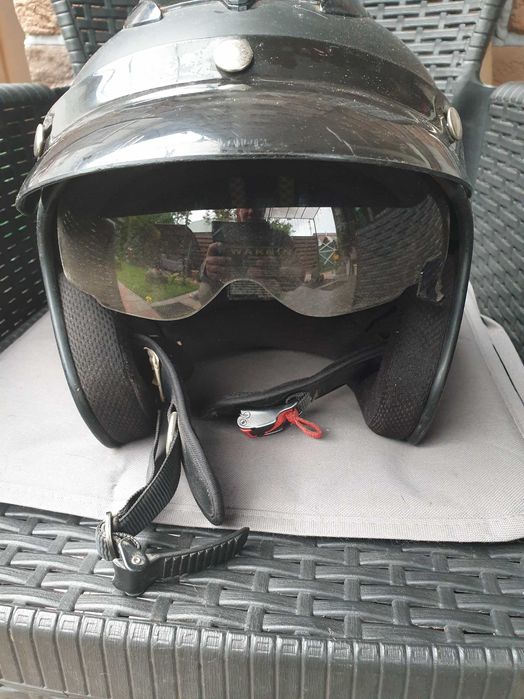 Продам мотошлем.