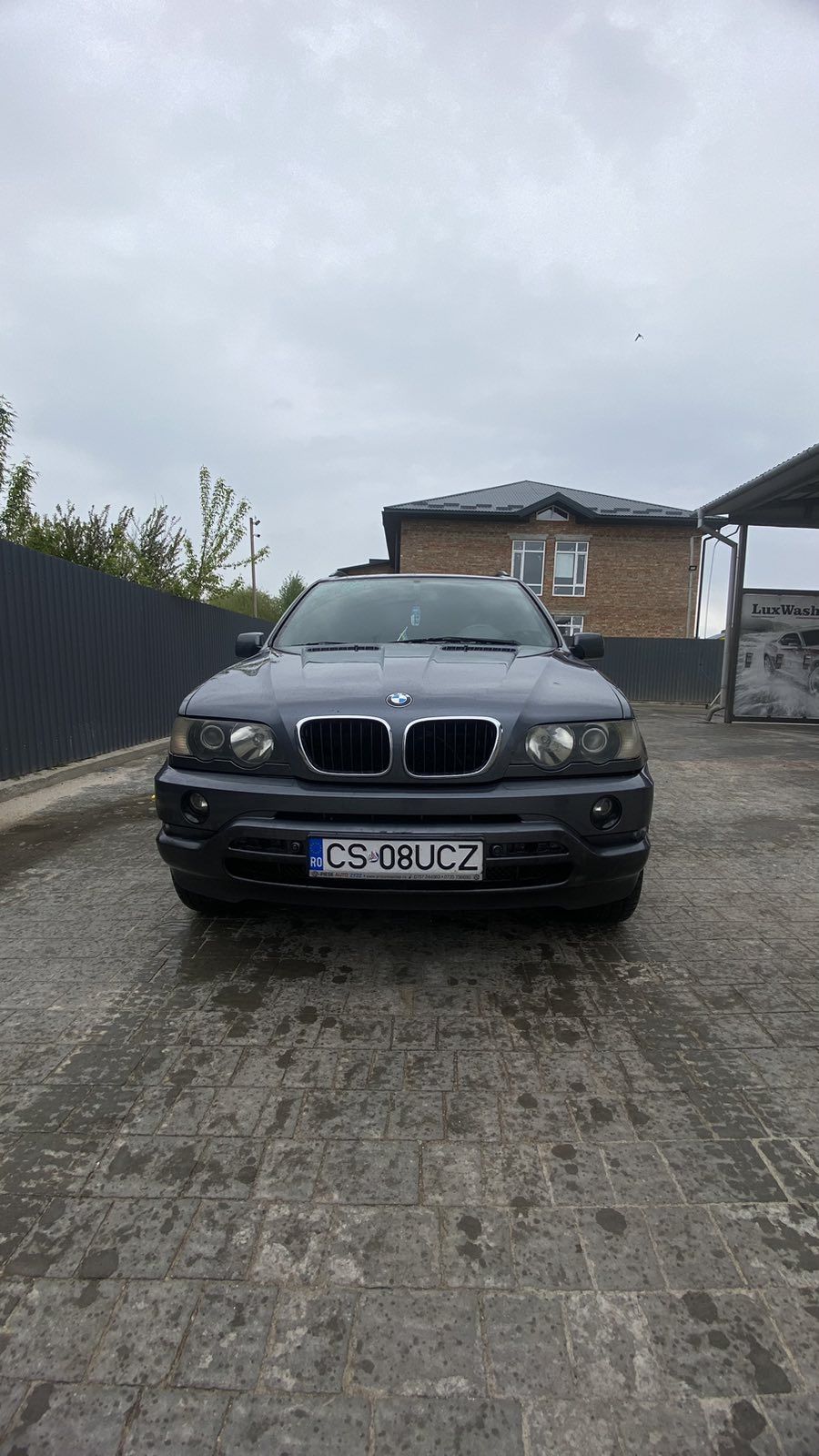 Продам авто BMW.