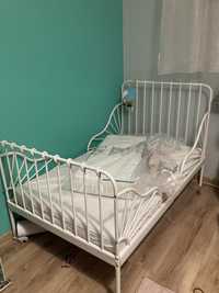 Rozkładane łóżko Ikea Minnen z materacem