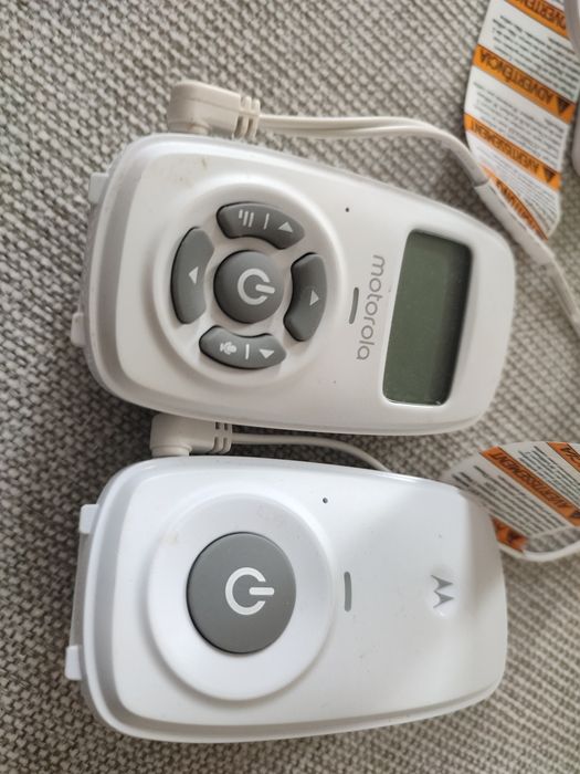 цифрова аудіо радіоняня (baby monitor), яка працює через DECT-зв’язок