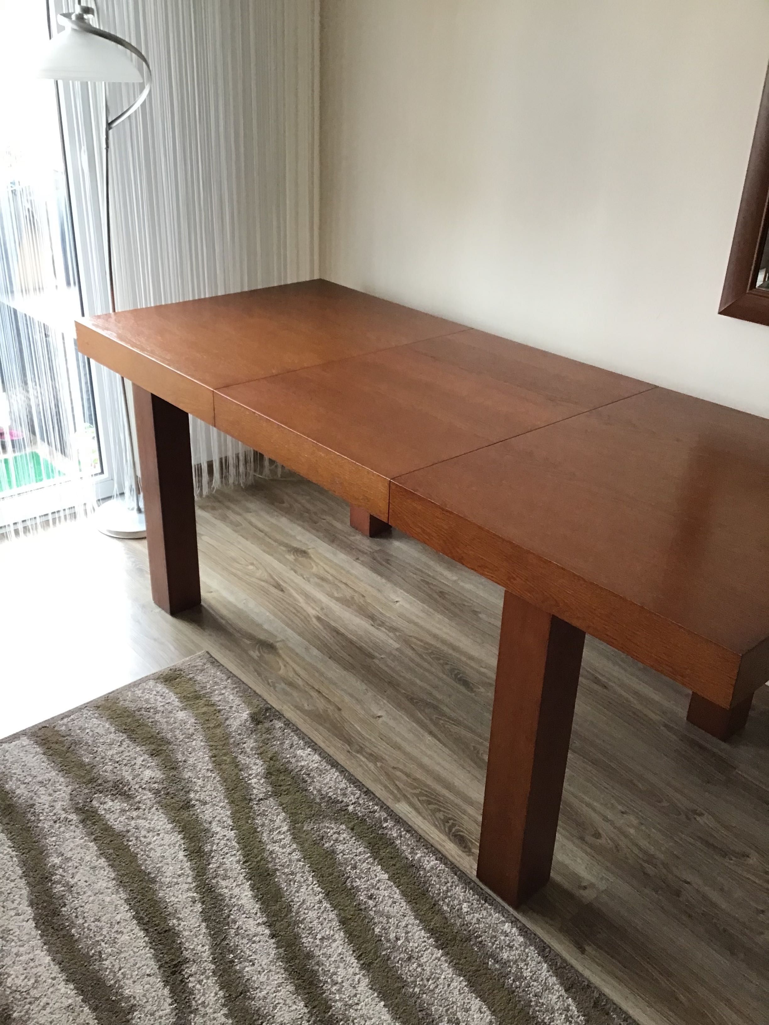 Stół kolor orzech 140 x 85 rozkładany
