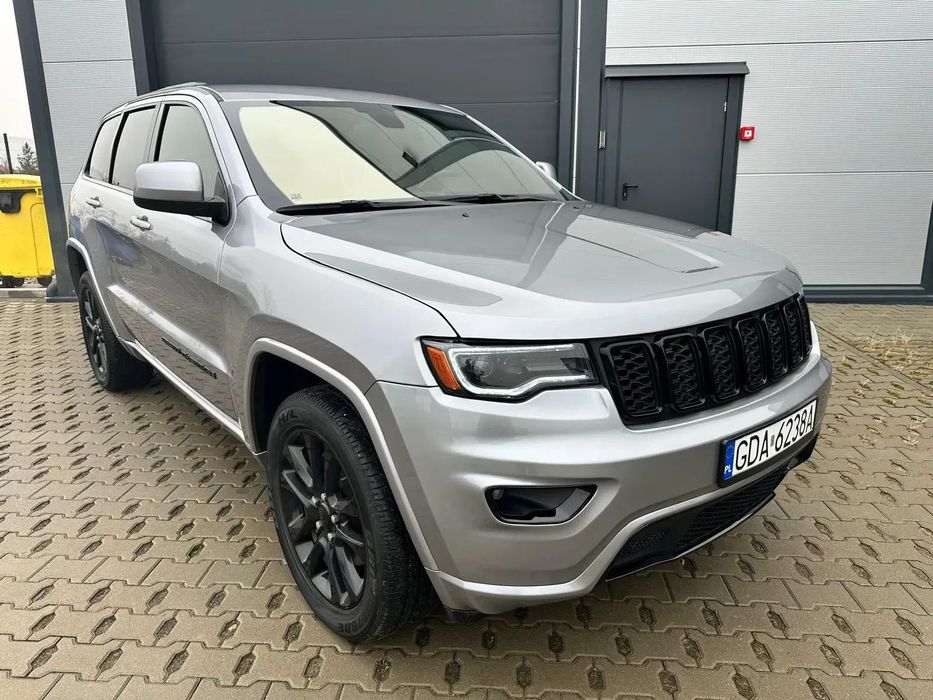 Jeep Grand Cherokee JEEP GRAND CHEROKEE 2021 4x4 jak nowy niski przebieg faktura vat 23%
