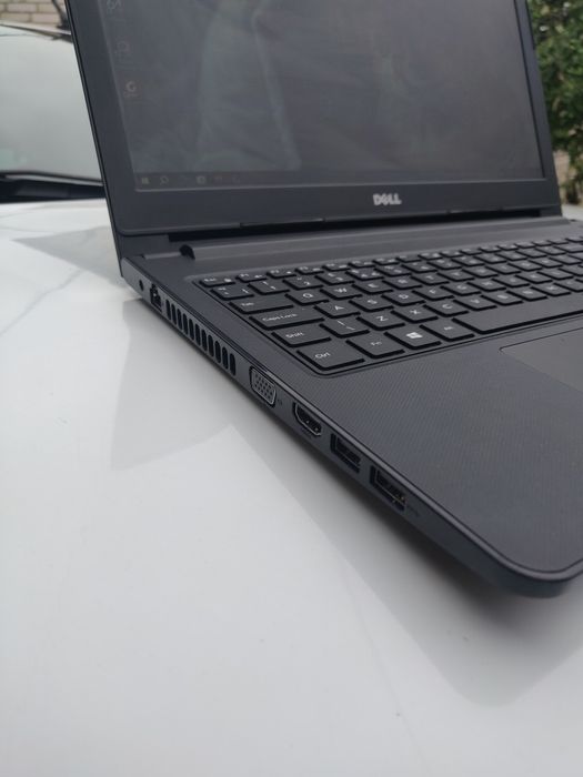 DELL VOSTRO 15 • 15.6" FHD • Intel Core i5-7200U • 8 / 256 •  SSD