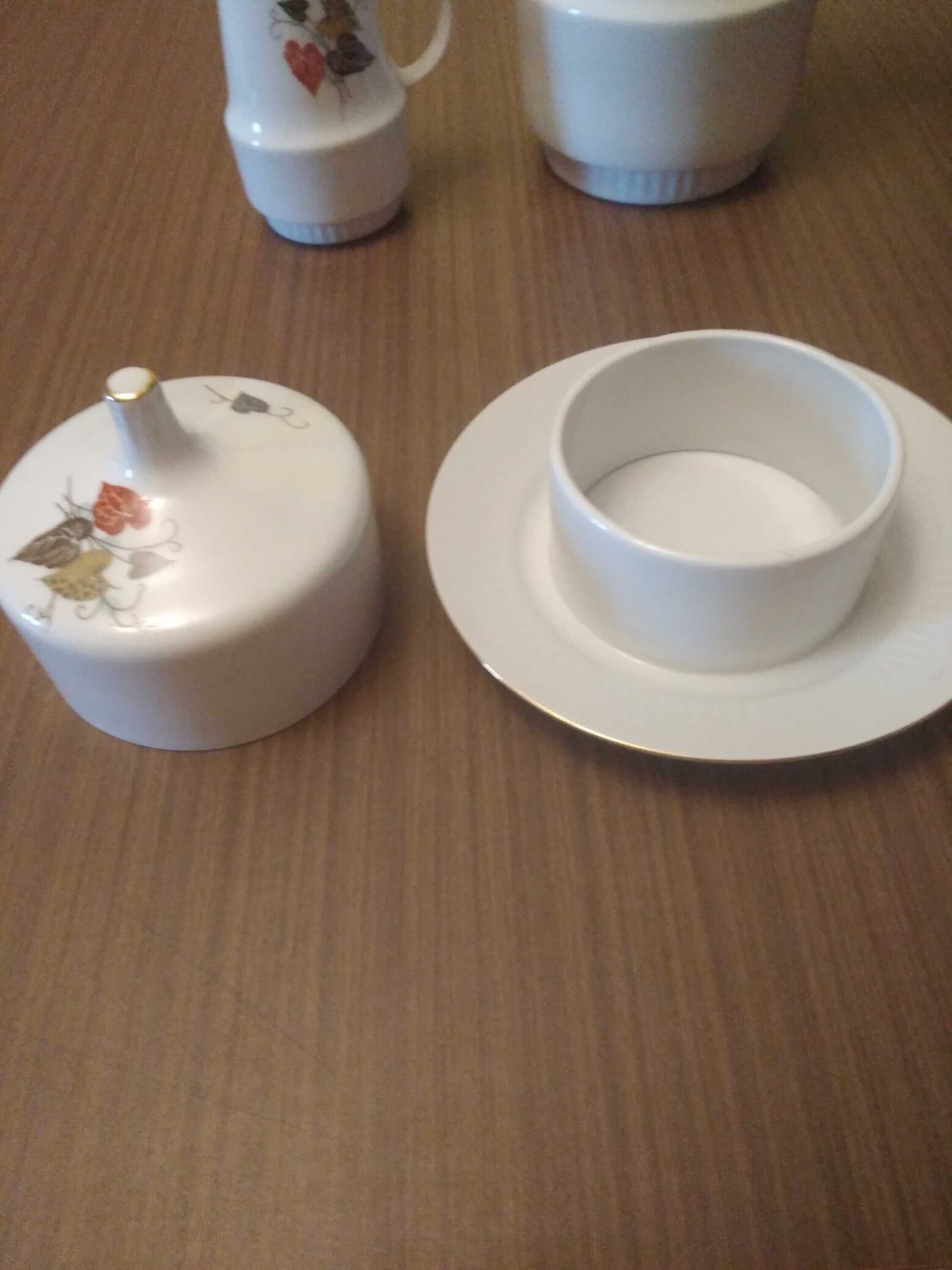 Посуда KAHLА :  чайник / кофейник, масленка, сливочник / соусник