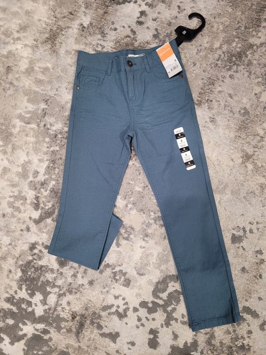 Продаються нові джинси