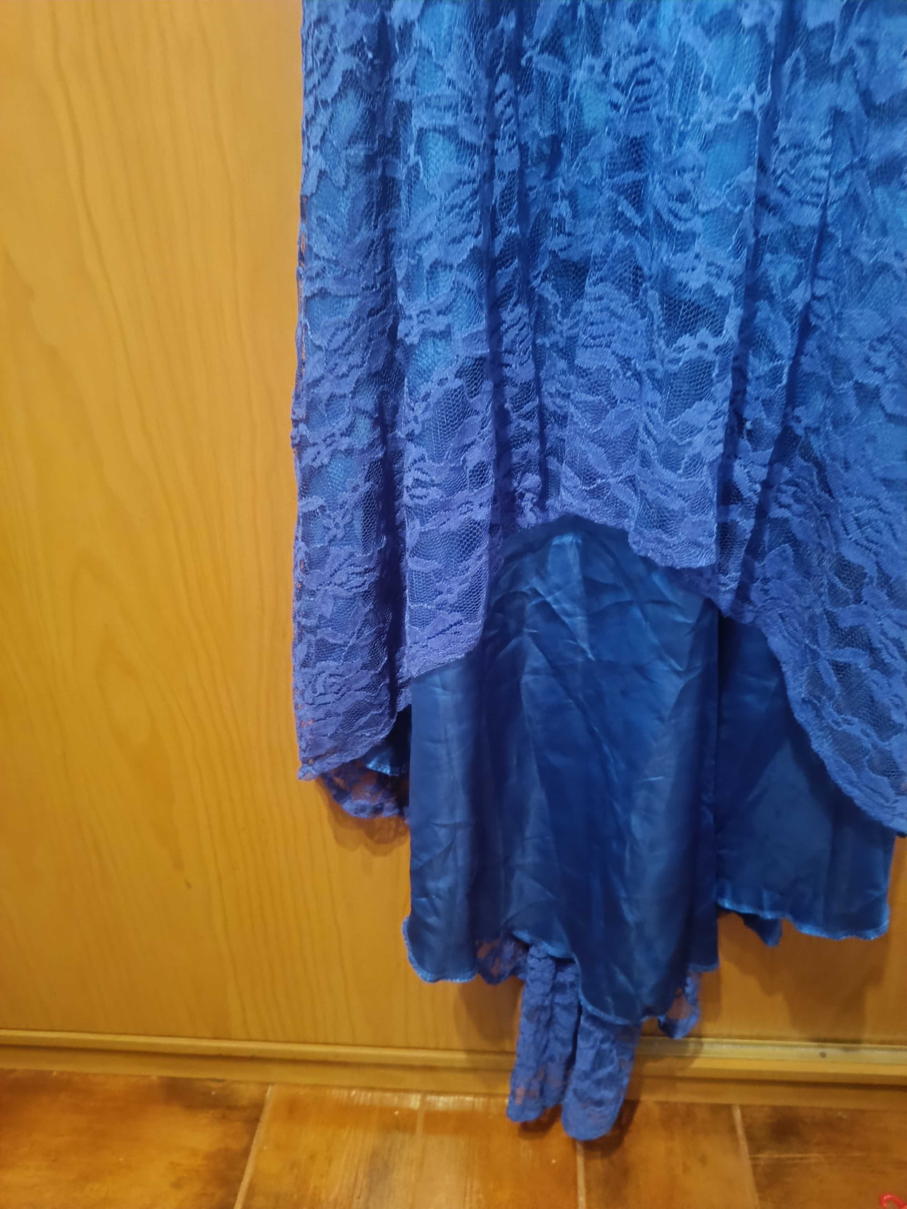 Vestido arrendando xl mais  curto á frente