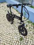 Bicicleta elétrica com suspensão