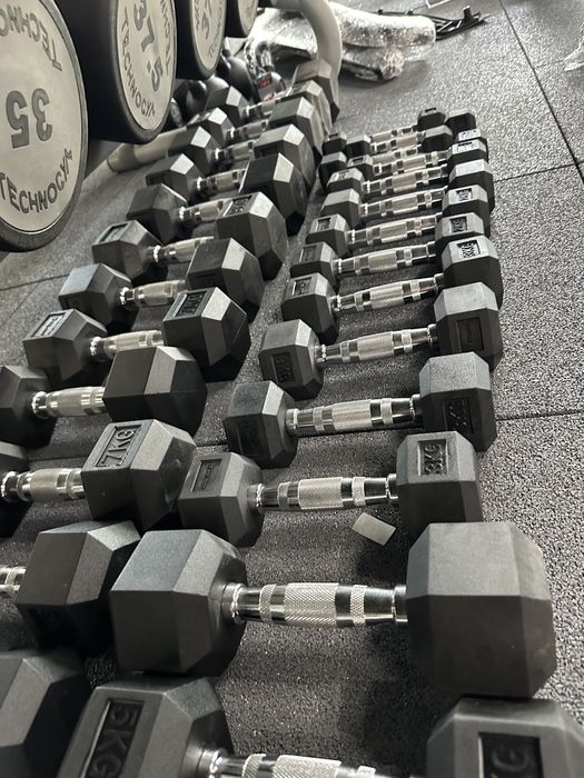 Гантели гексагональные , гантельная горка , гантельный ряд комплект