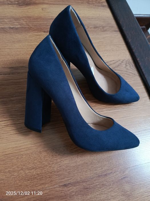 Szpilka damskie na słupku 37