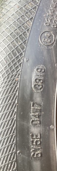 Продам шини зимові 265 55 р19