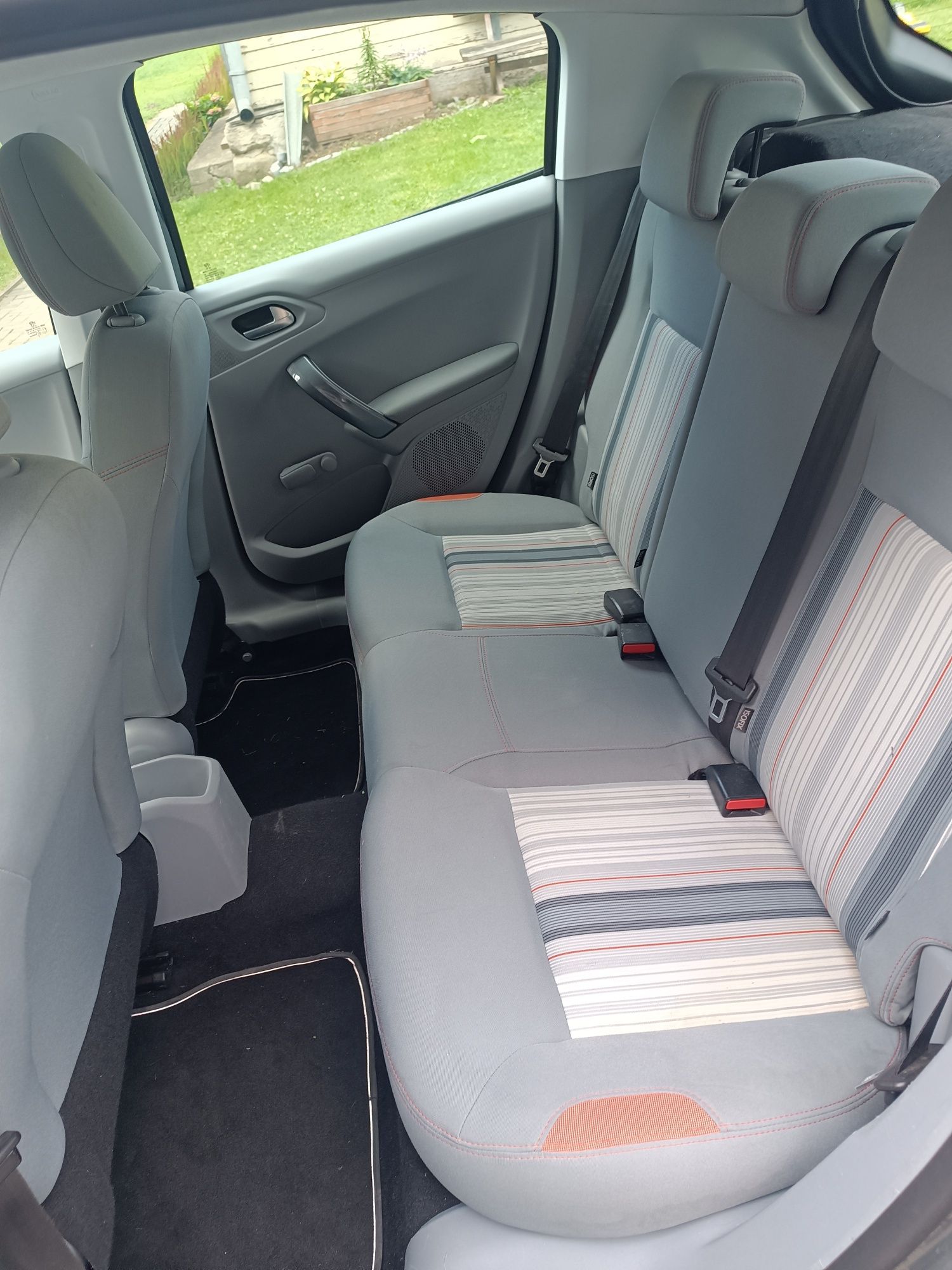 Peugeot 208 1.6 HDI 2012r. KLIMATYZACJA TABLET Światła LED alufelgi