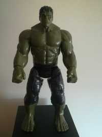 Figuras Marvel Homem de Ferro e Hulk da Hasbro e Batman da Mattel