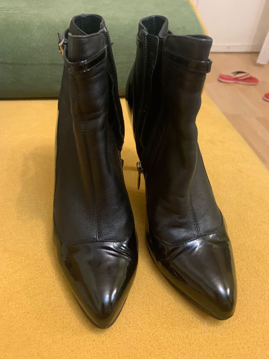 Жіночі шкіряні ботильйони