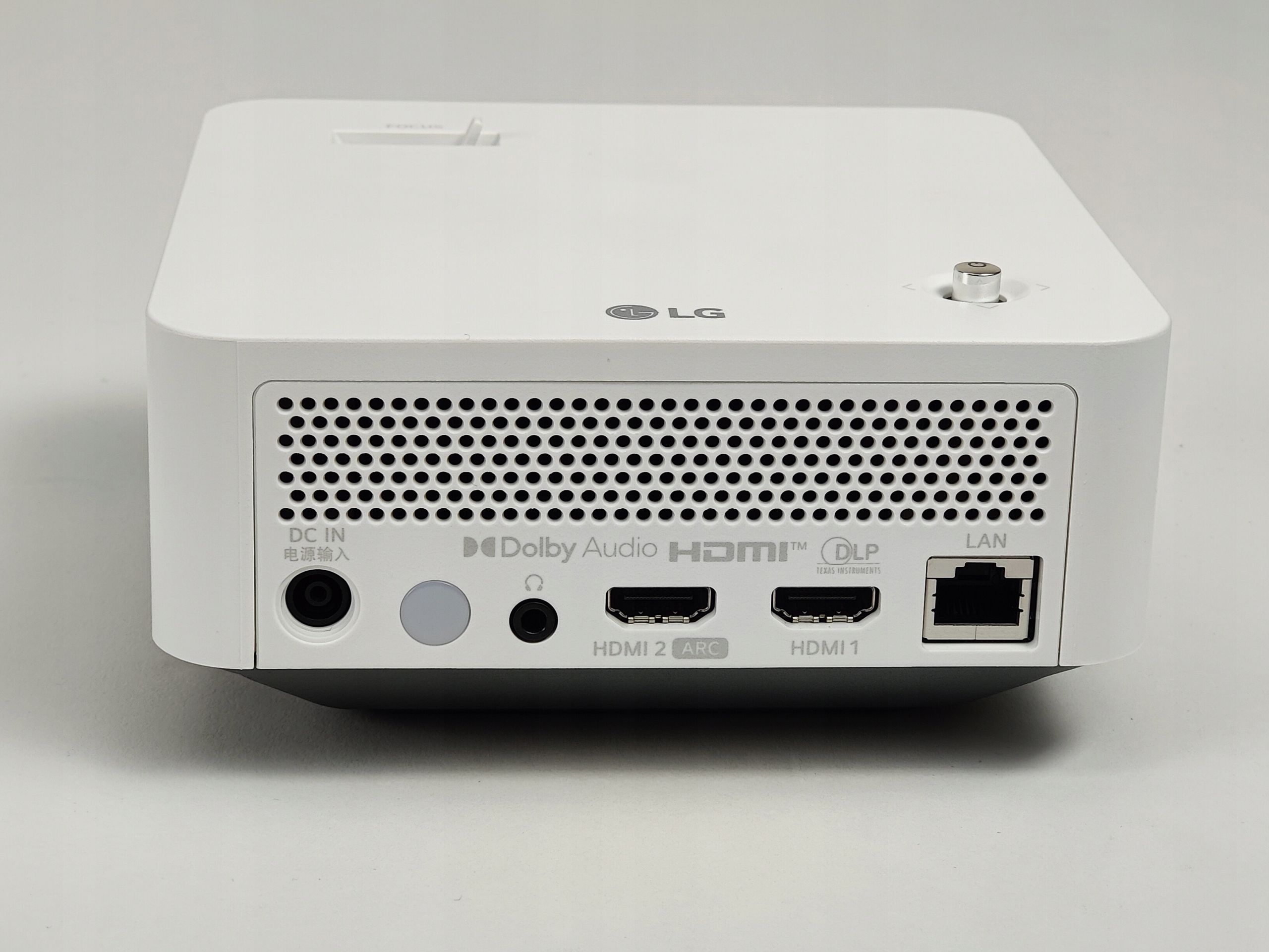 Projektor DLP LG Electronics CineBeam PF510Q - biały