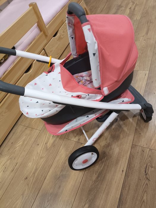 Wózek dziecięcy z lalką