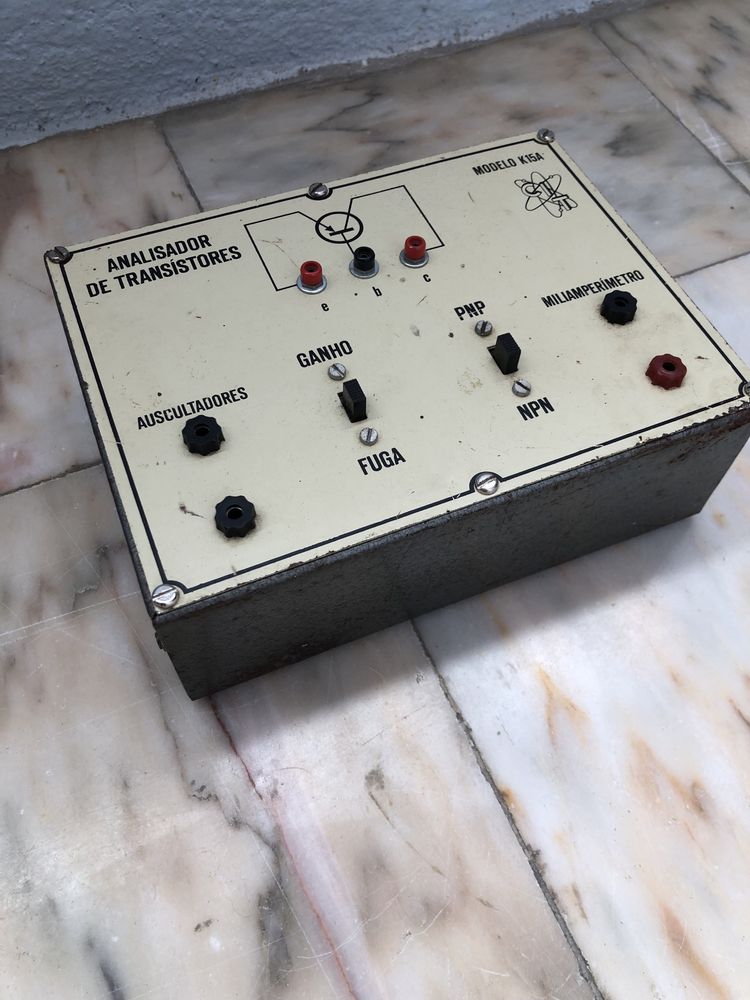 Analisador de transistores K15A